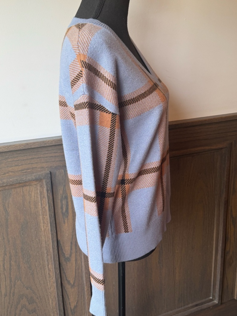 Max Studio Light Blue Plaid V-Neck Sweater with Tan and Black Accents small EUC - Picture 6 of 8